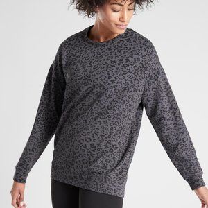 Athleta Luxe Pullover in Gray Leopard